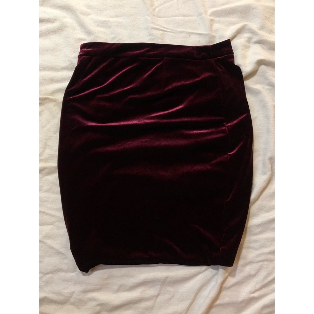 Velvet skirt - Picture 2 of 3